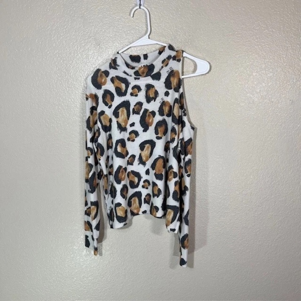 LNA size small animal print. Cold-shoulder one sleeve